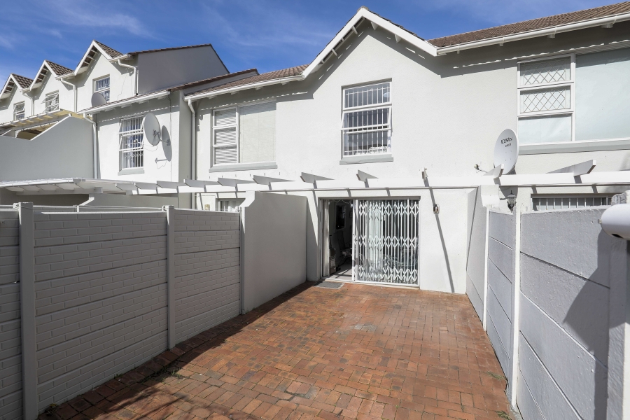 2 Bedroom Property for Sale in Plumstead Western Cape